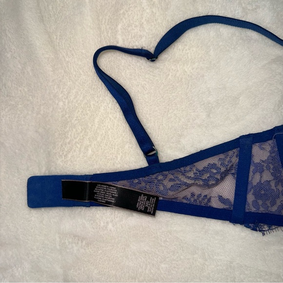 Victoria’s Secret Unlined Lace Bra - Picture 3 of 4
